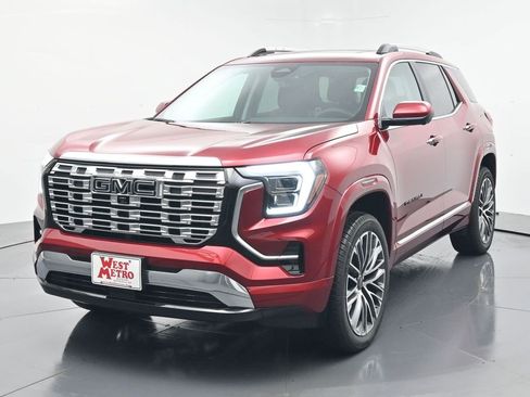 New 2026 GMC Terrain Denali w/ LPO, Black Badging Package image 2