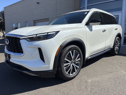 Used 2023 INFINITI QX60 Sensory w/ Vision Package image 8