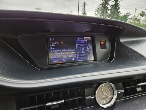 Used 2013 Lexus ES 350 w/ Premium Pkg FWD image 20