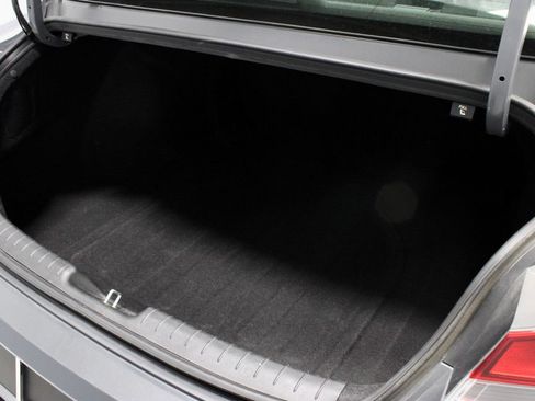 Used 2024 Hyundai Elantra SEL FWD image 13