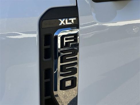 Used 2024 Ford F250 XLT image 30