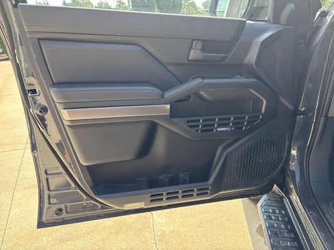 Used 2025 Toyota 4Runner SR5 AWD/4WD image 13