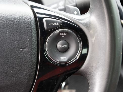 Used 2017 Honda Accord Sport image 22