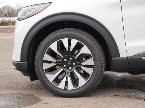 New 2026 Ford Explorer Platinum w/ LUX Leather Package image 13