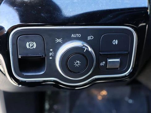 Used 2021 Mercedes-Benz CLA 250 image 15