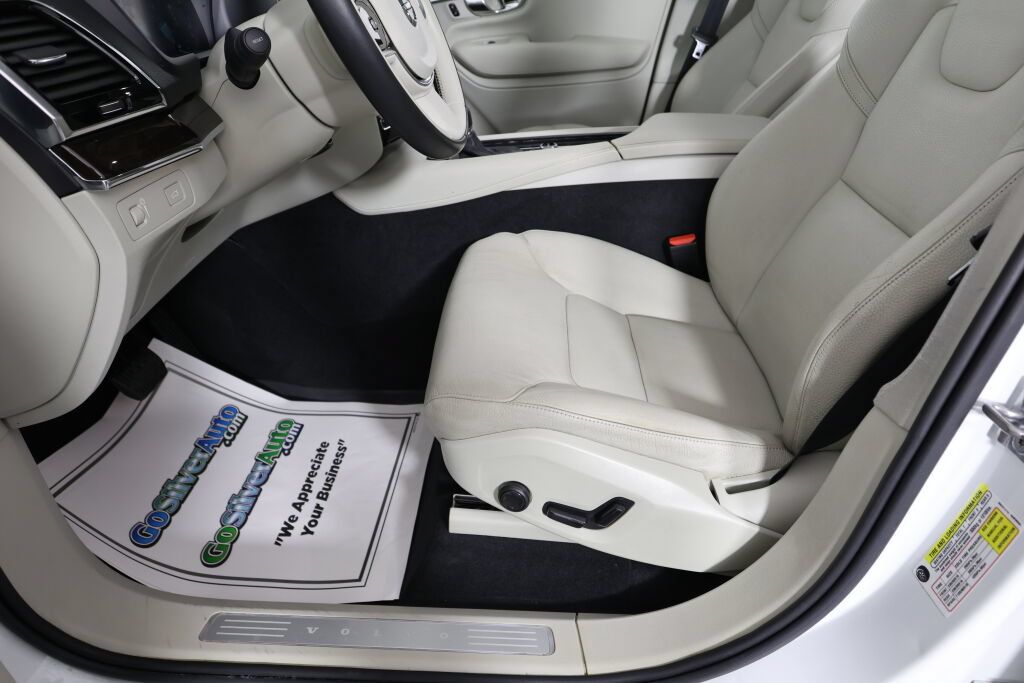 Used 2016 Volvo XC90 T6 Momentum w/ Momentum Plus Package AWD/4WD image 13