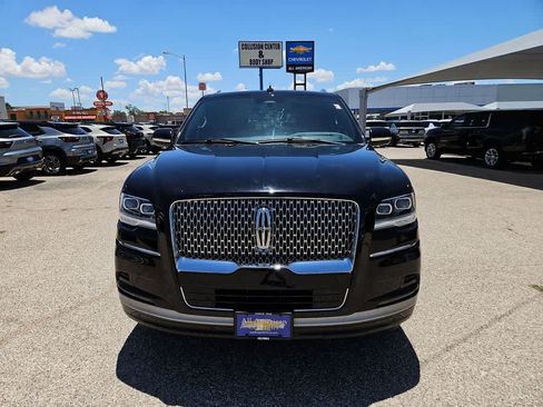 Used 2024 Lincoln Navigator L Reserve AWD/4WD image 3