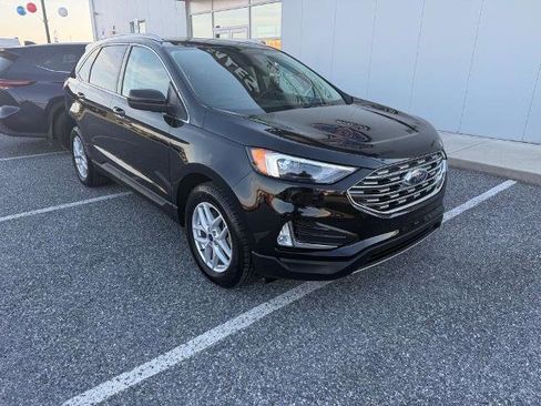 Certified 2022 Ford Edge SEL w/ Convenience Package AWD/4WD image 2