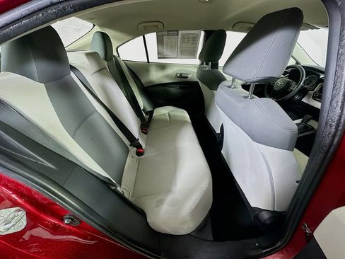 Used 2022 Toyota Corolla LE FWD image 11
