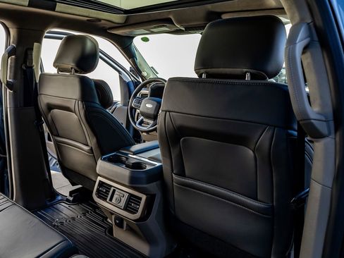 Used 2026 Ford F450 Platinum w/ Platinum Plus Package image 32