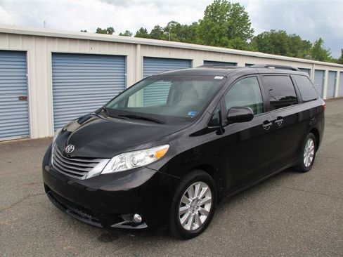 Used 2015 Toyota Sienna XLE Premium AWD/4WD image 2
