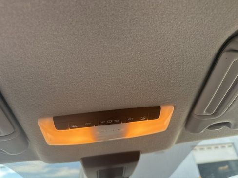 Used 2023 Nissan Kicks SV image 27