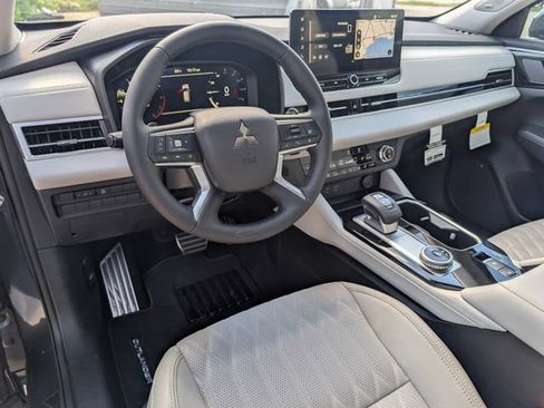 New 2026 Mitsubishi Outlander SEL FWD image 14