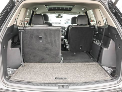 Used 2021 Volkswagen Atlas SEL image 32