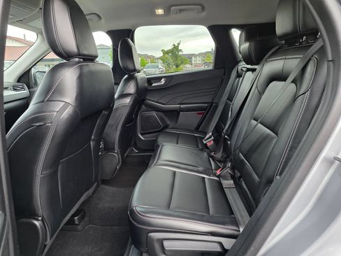Used 2023 Ford Escape Platinum AWD/4WD image 24