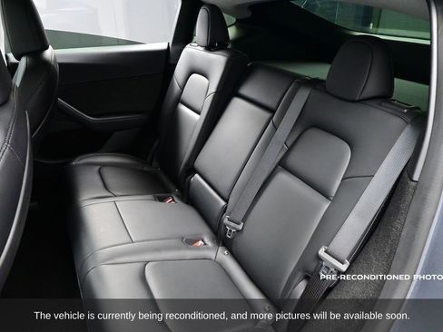 Used 2023 Tesla Model Y Long Range image 25