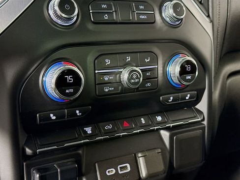 Used 2022 GMC Sierra 3500 SLE w/ SLE Value Package image 15