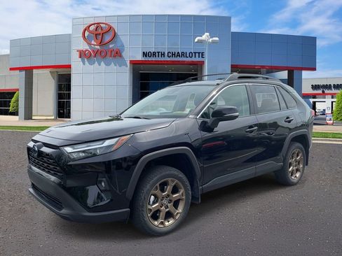 Used 2023 Toyota RAV4 AWD Hybrid image 5