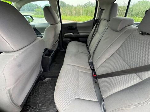 Used 2022 Toyota Tacoma SR5 w/ SR5 Appearance Package (SM) RWD image 29