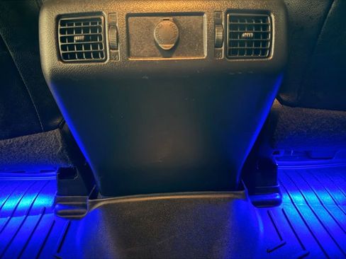 Used 2021 Toyota Tundra SR5 w/ SR5 Leather Package RWD image 31