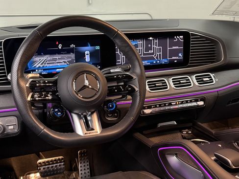 Used 2024 Mercedes-Benz GLS 63 AMG 4MATIC image 38