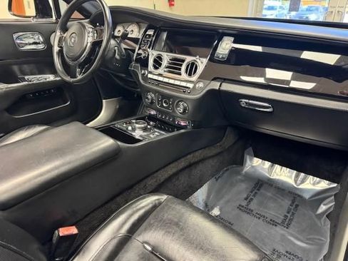 Used 2018 Rolls-Royce Dawn image 9