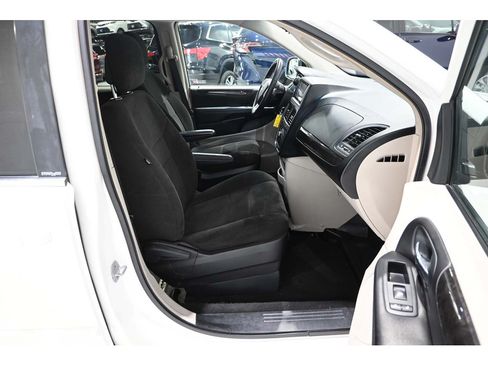 Used 2012 Dodge Grand Caravan Crew FWD image 15