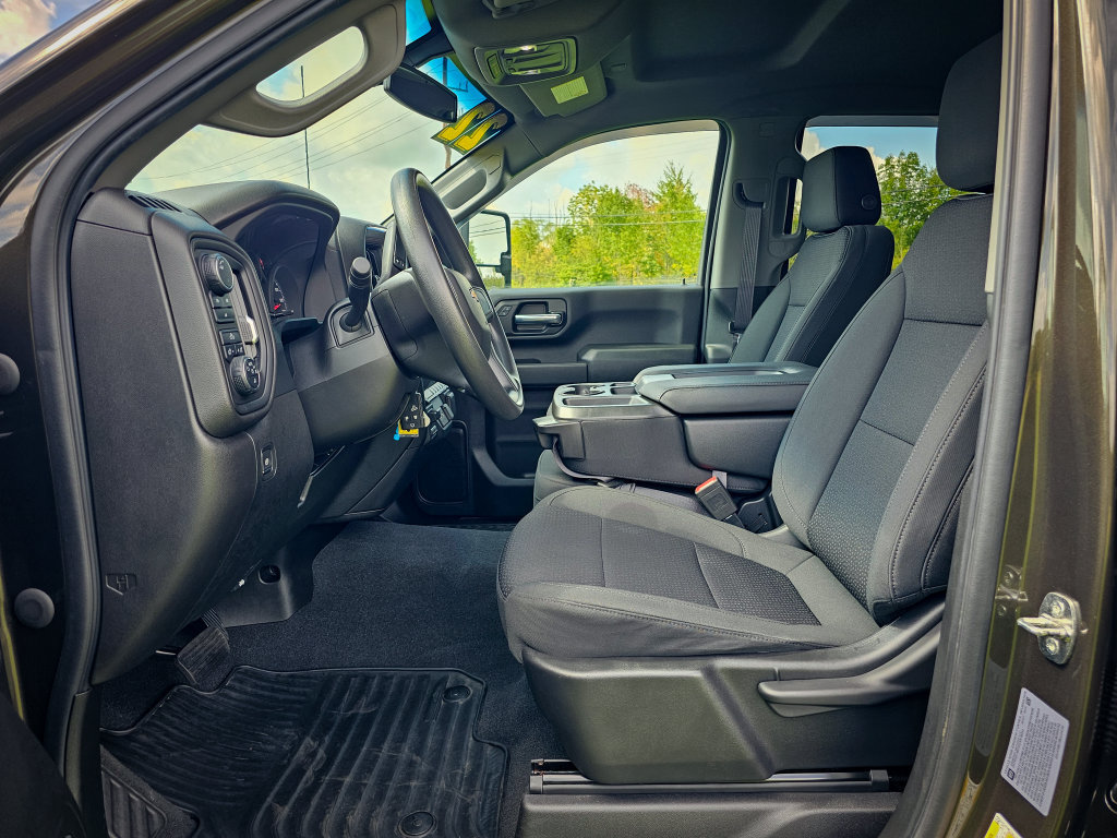 Used 2022 Chevrolet Silverado 2500 Custom w/ Custom Value Package AWD/4WD image 13