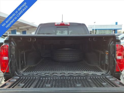 Used 2022 Chevrolet Colorado LT w/ LT Convenience Package image 11