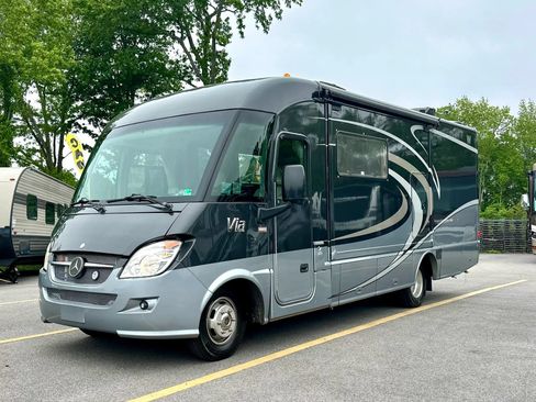 Used 2013 Mercedes-Benz Sprinter 3500 image 7