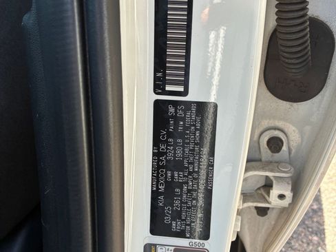 Used 2025 Kia K4 LXS image 11