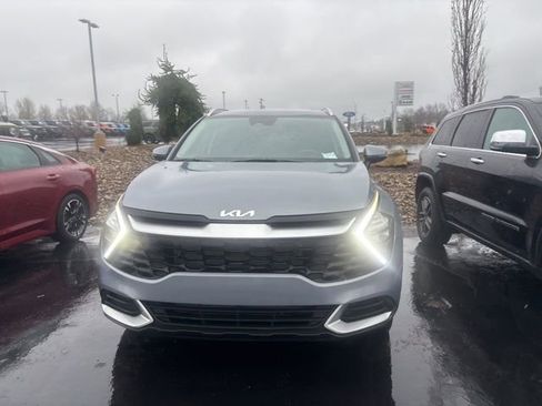 Used 2023 Kia Sportage EX image 2