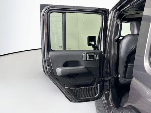 Used 2022 Jeep Wrangler Unlimited Sahara w/ Cold Weather Group AWD/4WD image 26