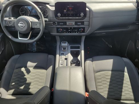 Certified 2025 Nissan Pathfinder S FWD image 21