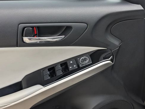 Used 2015 Lexus IS 250 image 17