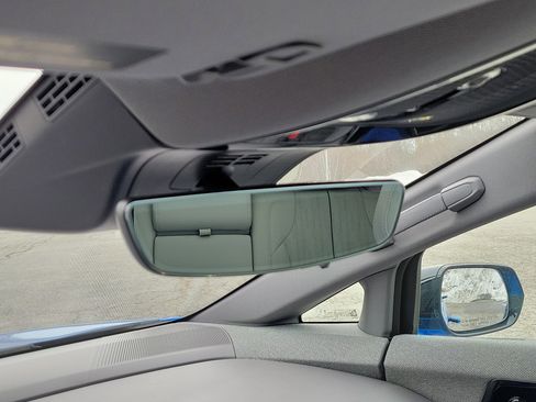 New 2026 Cadillac Optiq Luxury 2 image 26