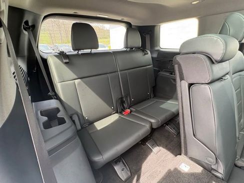 Used 2025 Hyundai Santa Fe Limited FWD image 35
