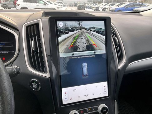 Used 2021 Ford Edge SEL image 18