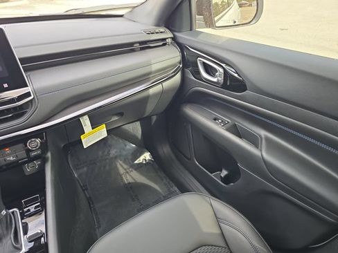 New 2026 Jeep Compass Latitude AWD/4WD image 12