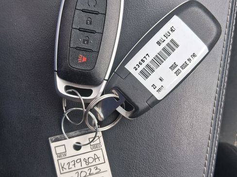 Used 2023 Nissan Rogue SV FWD image 23