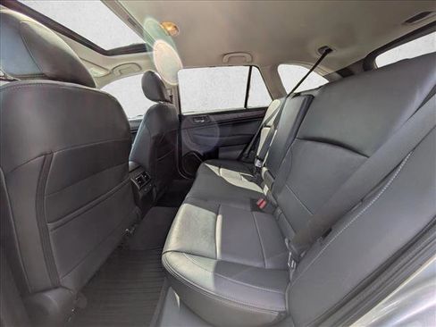 Used 2016 Subaru Outback 2.5i Limited image 19