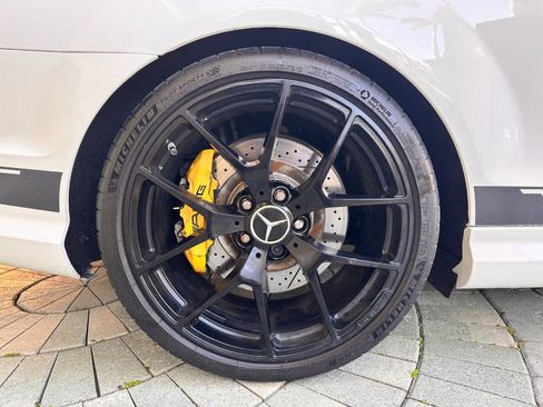 Used 2015 Mercedes-Benz C 63 AMG Coupe image 39