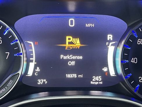 Used 2024 Chrysler Pacifica Touring-L image 45