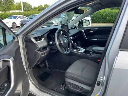 Used 2024 Toyota RAV4 XLE FWD image 15