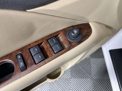 Used 2012 Ford Fusion SEL image 21