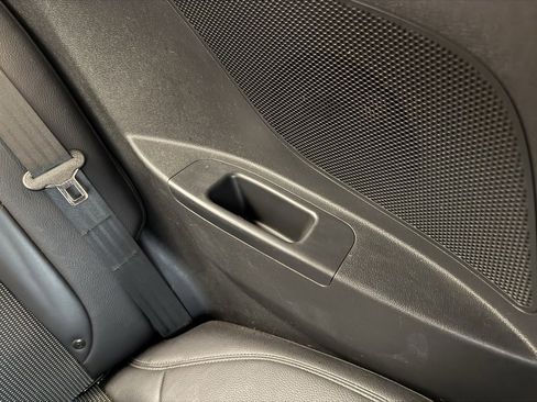 Used 2016 Hyundai Veloster w/ Option Group 03 image 43