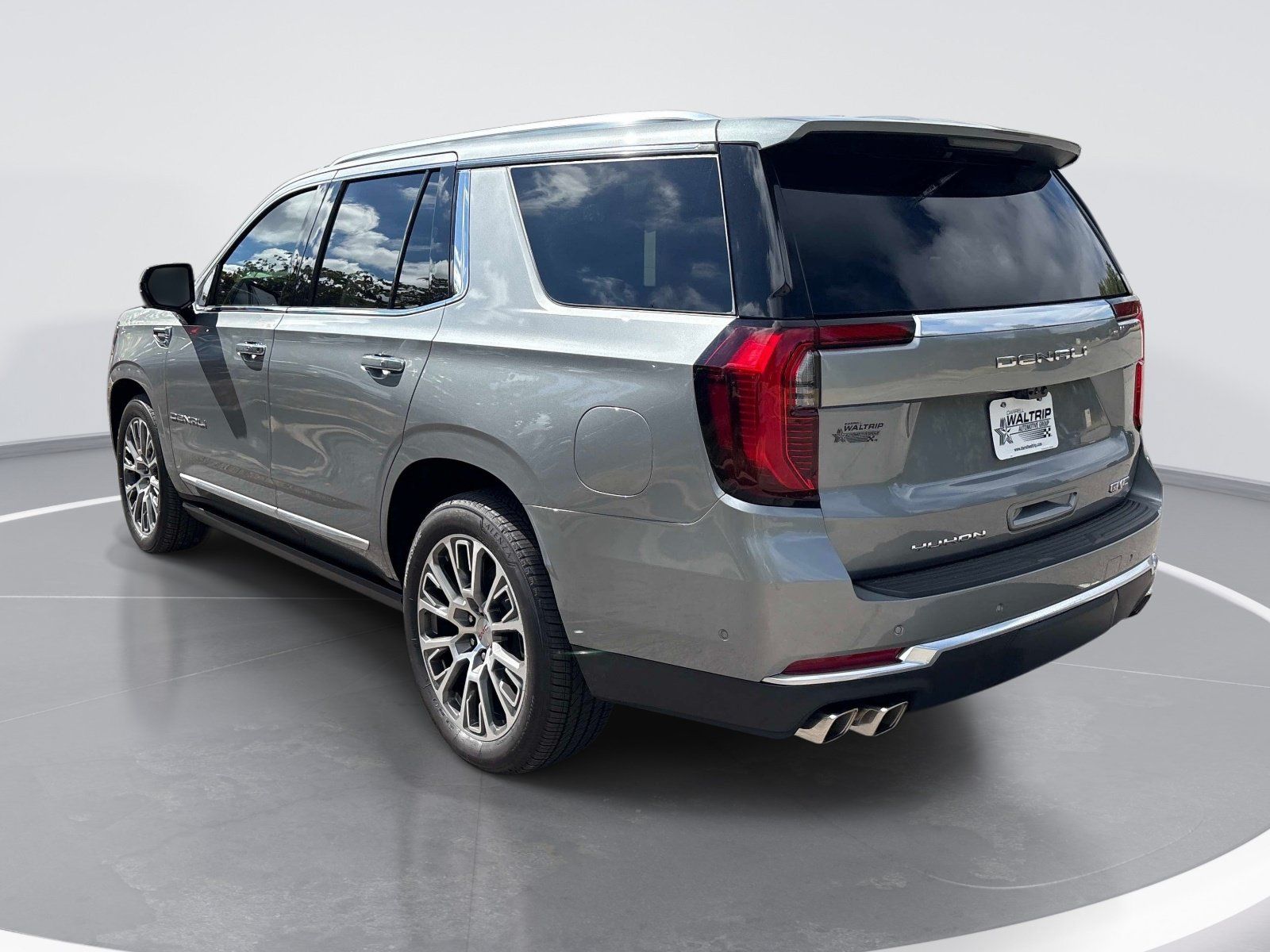 Used 2026 GMC Yukon Denali w/ Denali Reserve Package AWD/4WD image 6