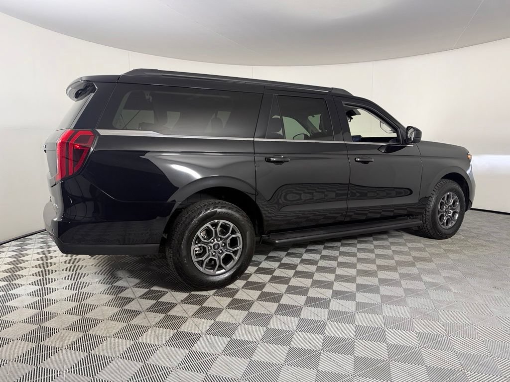 Used 2025 Ford Expedition Max Active RWD image 8
