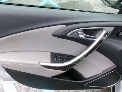 Used 2014 Buick Verano FWD image 13