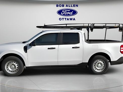 Used 2025 Ford Maverick XLT w/ Equipment Group 302A AWD/4WD image 4
